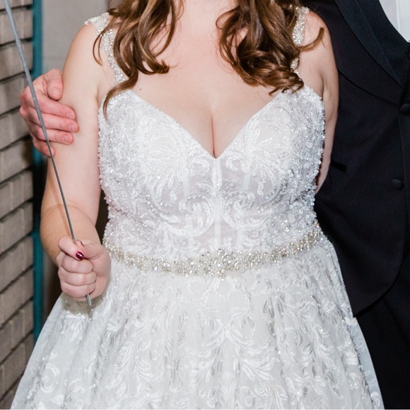 Allure Wedding Dress Style C454 - Picture 2 of 7